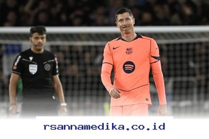 Barcelona Panik! Lewandowski Tak Bisa Lawan Atletico Madrid karena Cedera Parah di Wajahnya?